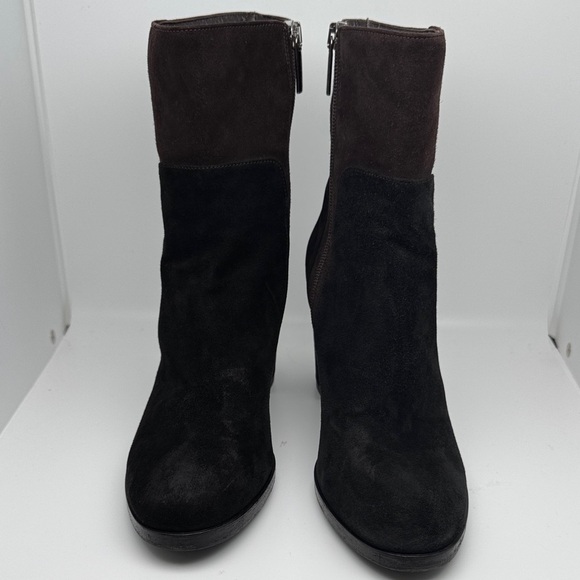 Aquatalia Suede Brown Black Ankle Block Heel Zipper Closure Bootie Size 7 - Picture 2 of 12